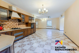 Wyjątkowy dom w Ochli na sprzedaż